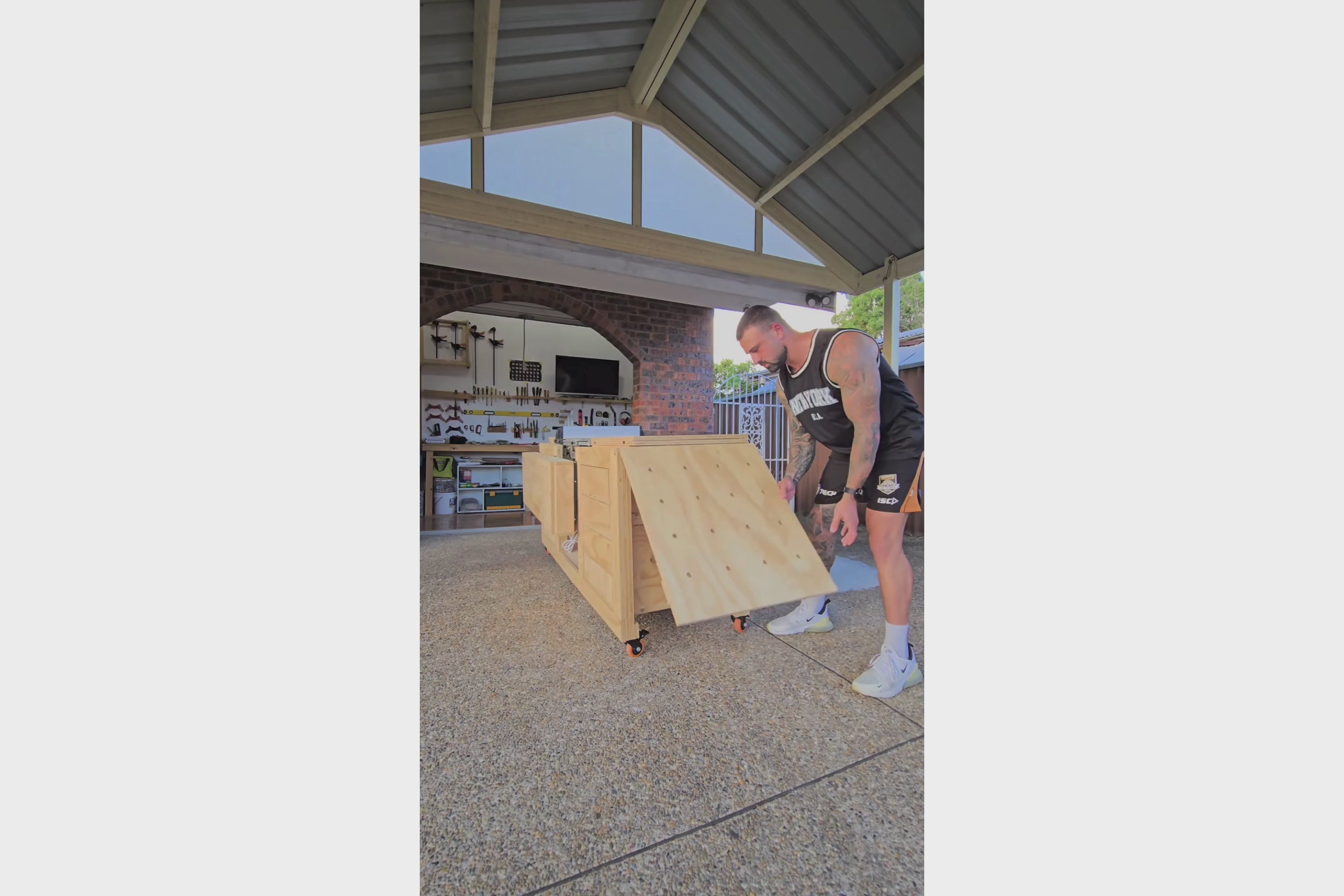 Ultimate Table Saw Workbench Plans